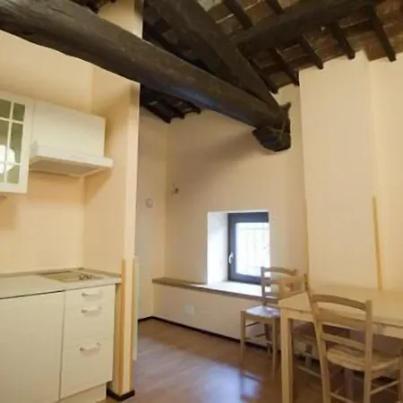 La Soffitta E La Torre Πανσιόν