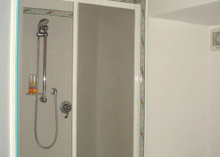 ゲストハウス La Soffitta E La Torre